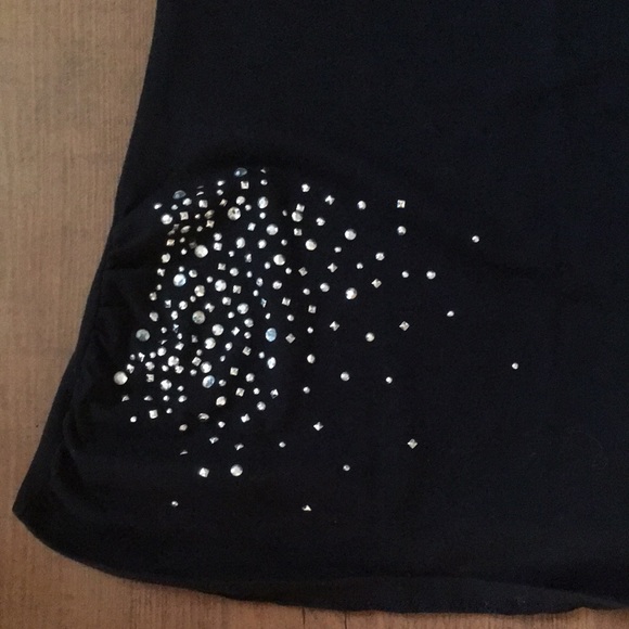 SWS black asymmetric tank with detailing - Picture 3 of 4